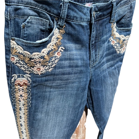 Laurie Felt Women’s Embroidered Bootcut Jeans 30” Waist - Picture 14 of 14